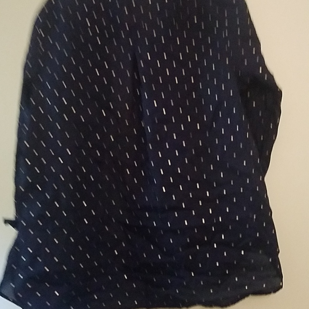 Two button down blouse - Picture 6 of 7